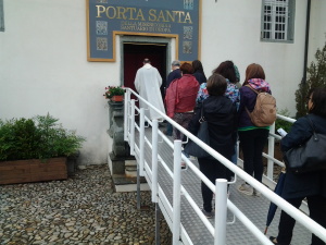 attraverso la porta santa 1